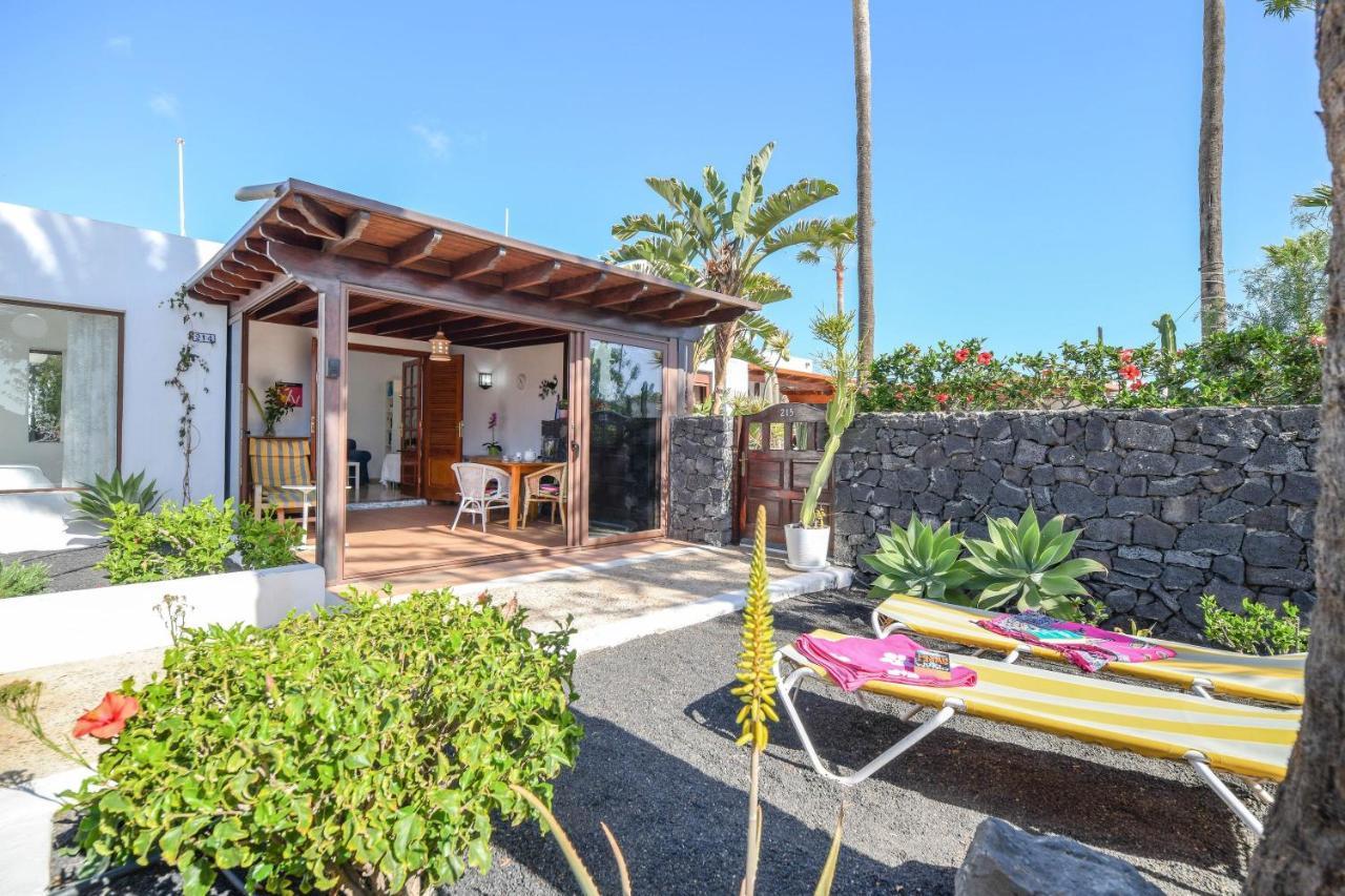 Bungalow Playa Bastián Costa Teguise Esterno foto